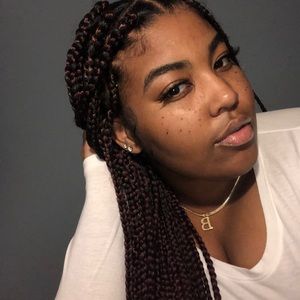 Meet your Posher, Alyssa